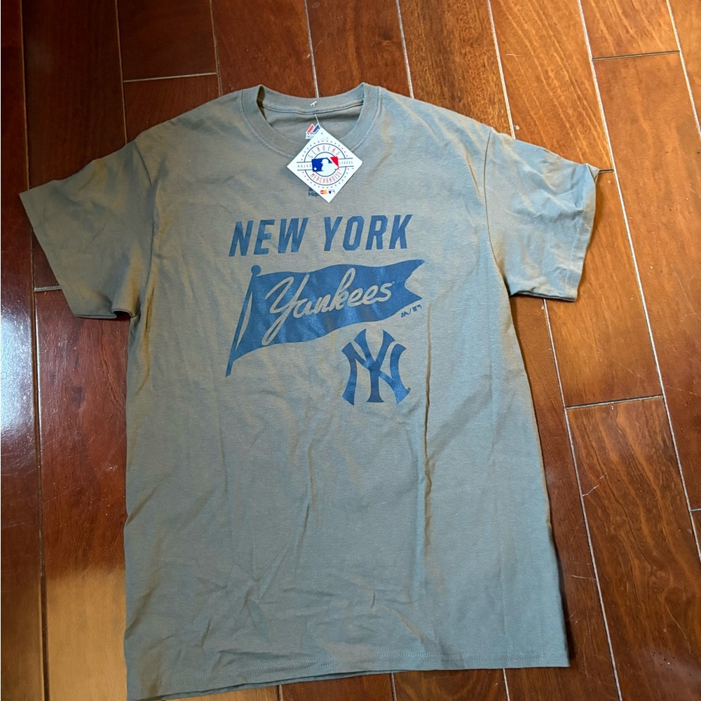 Yankee Tee